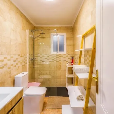 Urbain Cosy - En - 5 Minutes A Pied
